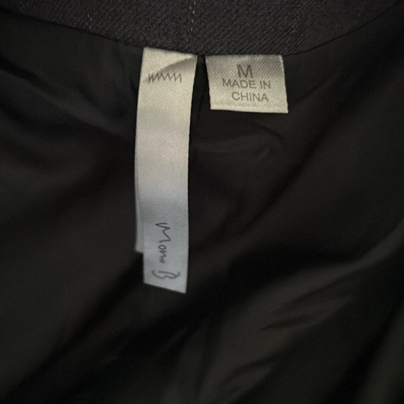 Mono B women’s long blazer size M
Preloved color dark navy blue - Picture 6 of 6